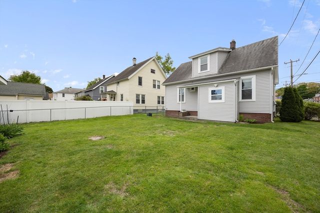 67 Columbus Ave, Holyoke, MA 01040