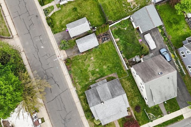 67 Columbus Ave, Holyoke, MA 01040