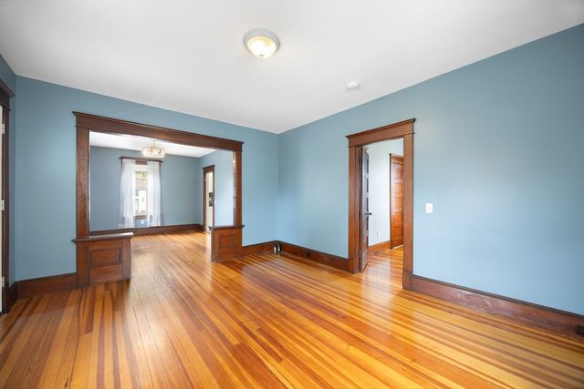 67 Columbus Ave, Holyoke, MA 01040