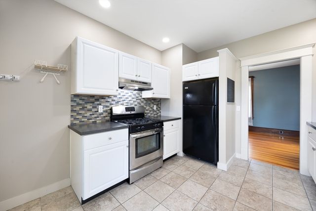 67 Columbus Ave, Holyoke, MA 01040