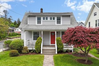 67 Columbus Ave, Holyoke, MA 01040