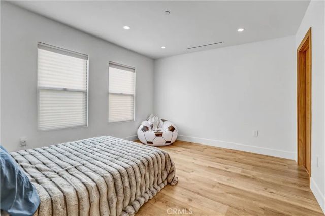 6900 Corbin Avenue, Reseda, CA 91335