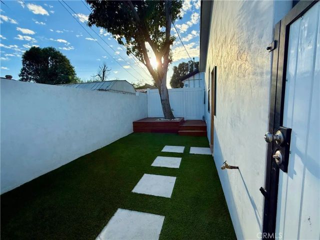 6900 Corbin Avenue, Reseda, CA 91335