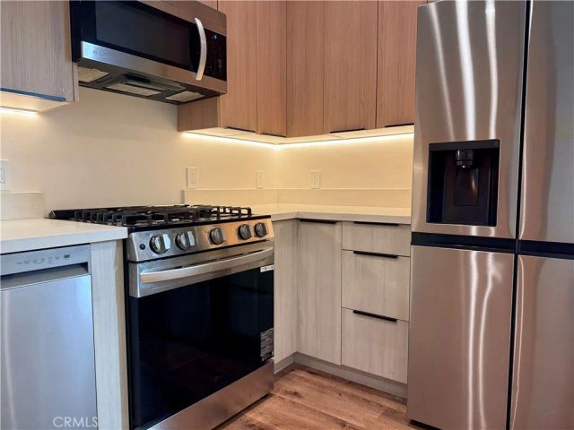 6900 Corbin Avenue, Reseda, CA 91335