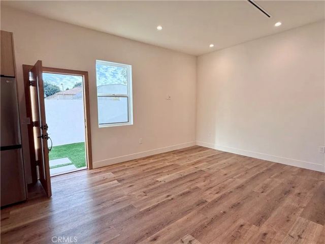 6900 Corbin Avenue, Reseda, CA 91335