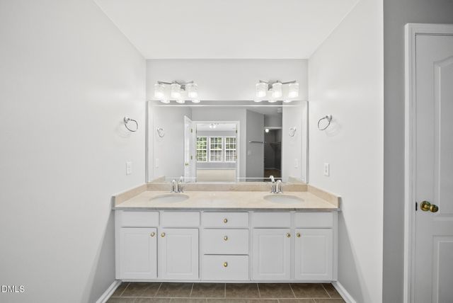 2507 Cranswick Place, Apex, NC 27523