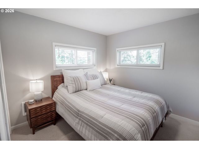 1400 W 40TH Ave, Eugene, OR 97405