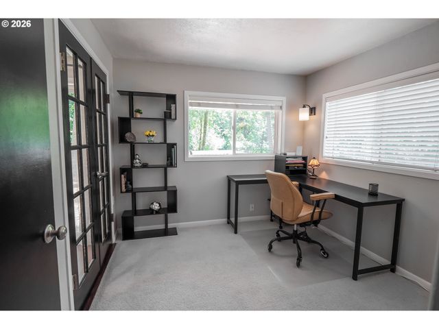 1400 W 40TH Ave, Eugene, OR 97405