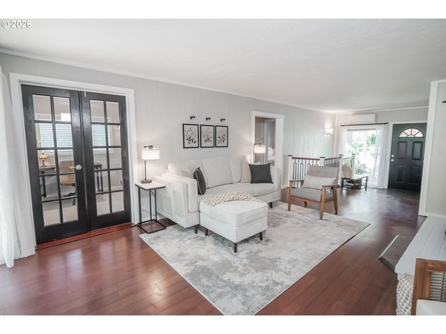 1400 W 40TH Ave, Eugene, OR 97405