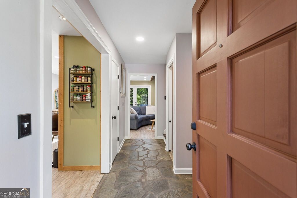 326 W Claiborne Court, Marietta, GA 30066 — photo 4