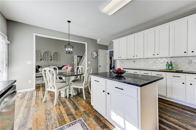 185 Amberbrook Circle, Grayson, GA 30017