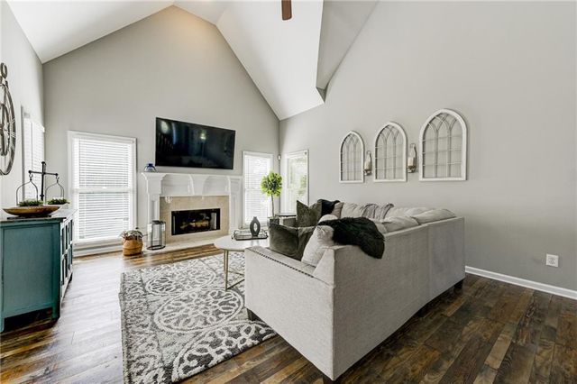 185 Amberbrook Circle, Grayson, GA 30017