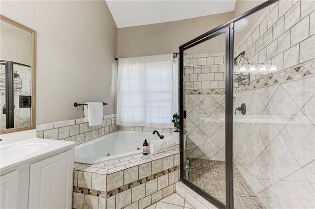 185 Amberbrook Circle, Grayson, GA 30017