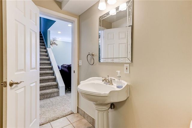 185 Amberbrook Circle, Grayson, GA 30017