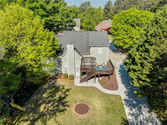 185 Amberbrook Circle, Grayson, GA 30017