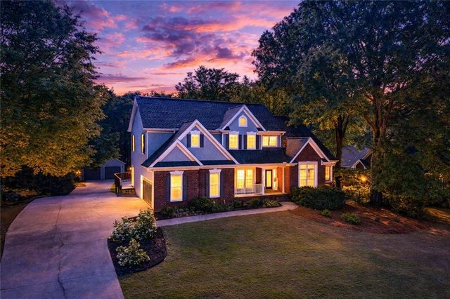185 Amberbrook Circle, Grayson, GA 30017