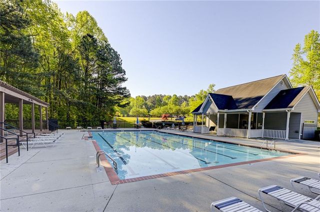 185 Amberbrook Circle, Grayson, GA 30017
