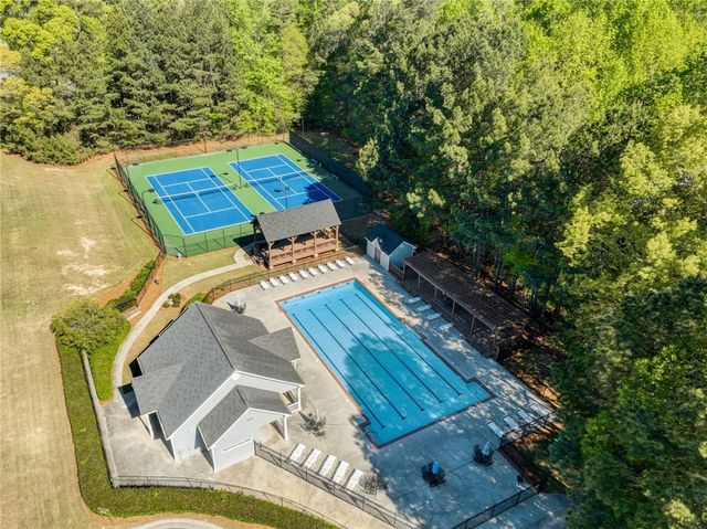 185 Amberbrook Circle, Grayson, GA 30017