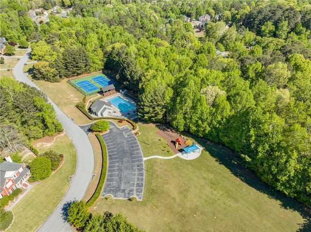 185 Amberbrook Circle, Grayson, GA 30017
