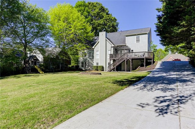 185 Amberbrook Circle, Grayson, GA 30017