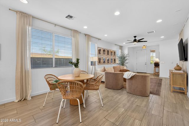 3048 E PIMA Avenue, Apache Junction, AZ 85119