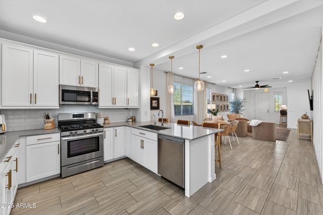 3048 E PIMA Avenue, Apache Junction, AZ 85119