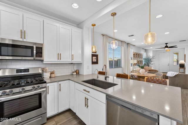 3048 E PIMA Avenue, Apache Junction, AZ 85119