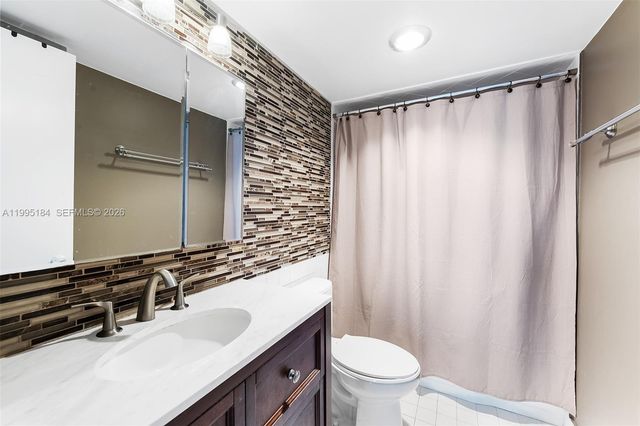 888 Intracoastal Dr 8B, Fort Lauderdale, FL 33304