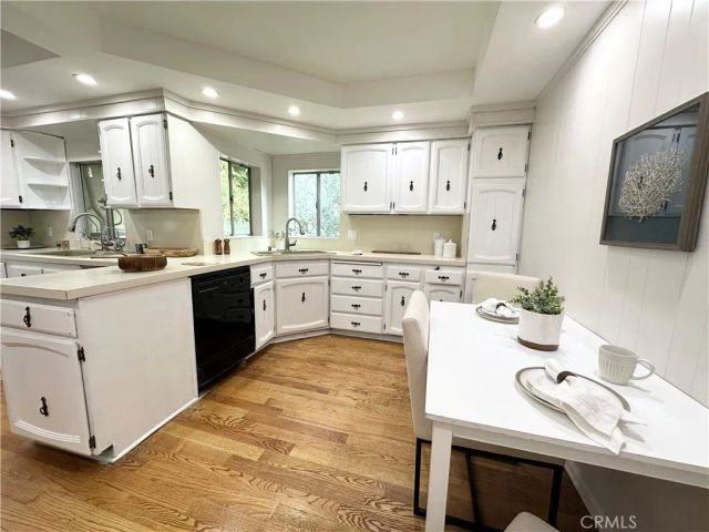 6220 Etiwanda Avenue, Tarzana, CA 91335