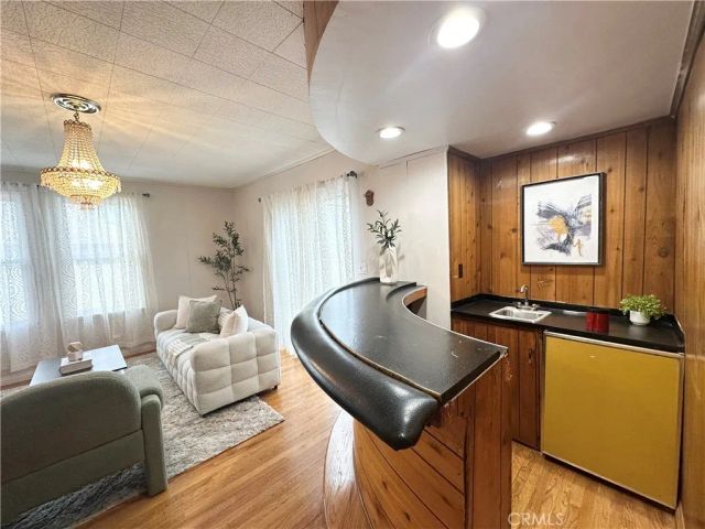 6220 Etiwanda Avenue, Tarzana, CA 91335