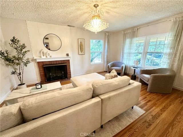 6220 Etiwanda Avenue, Tarzana, CA 91335
