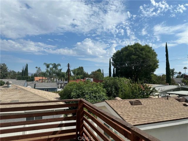 6220 Etiwanda Avenue, Tarzana, CA 91335