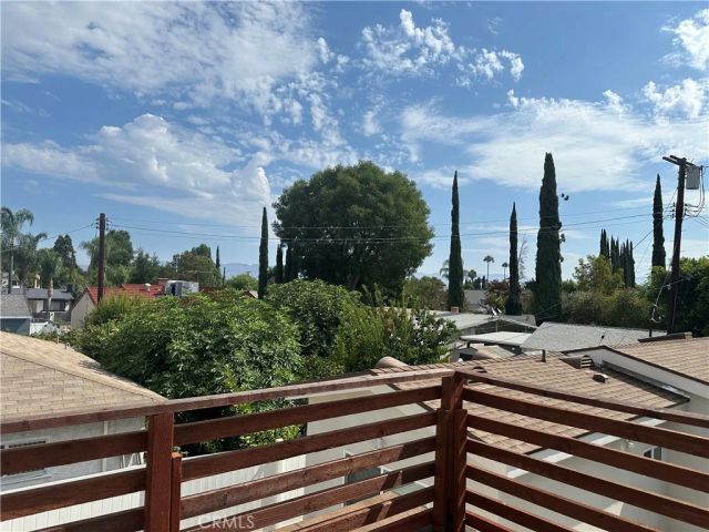 6220 Etiwanda Avenue, Tarzana, CA 91335