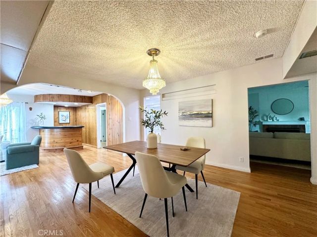 6220 Etiwanda Avenue, Tarzana, CA 91335