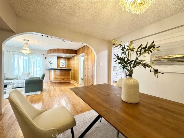 6220 Etiwanda Avenue, Tarzana, CA 91335