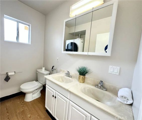 6220 Etiwanda Avenue, Tarzana, CA 91335