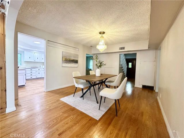 6220 Etiwanda Avenue, Tarzana, CA 91335