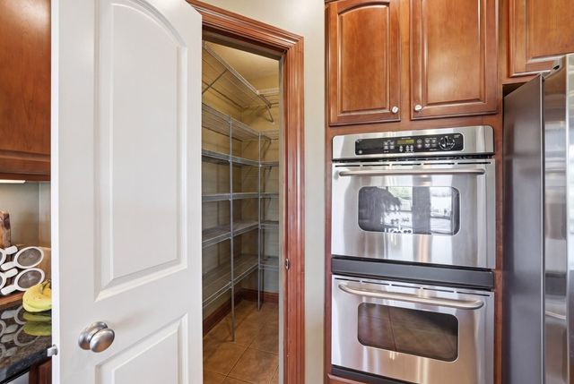 2050 Lakeview Drive, Pleasant Hill, IA 50327