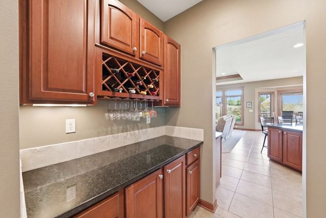 2050 Lakeview Drive, Pleasant Hill, IA 50327