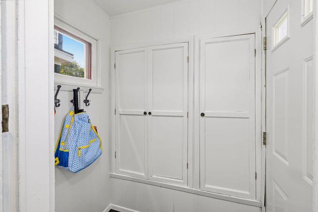 538 E Otjen STREET, Milwaukee, WI 53207