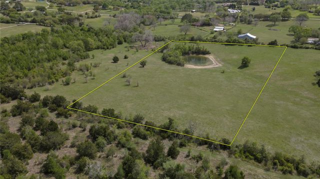 2 Dairy Farm Road, Chappell Hill, TX 77426