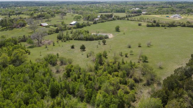 2 Dairy Farm Road, Chappell Hill, TX 77426