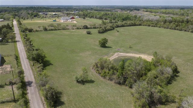 2 Dairy Farm Road, Chappell Hill, TX 77426