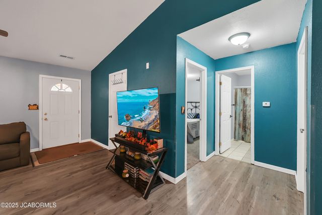 4122 CO RD 4006, Tebbetts, MO 65080