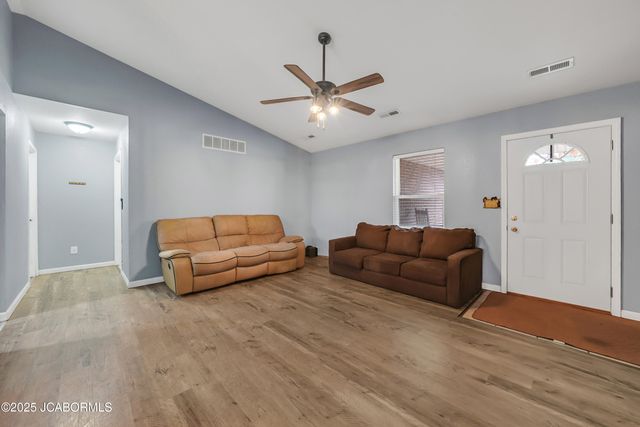 4122 CO RD 4006, Tebbetts, MO 65080