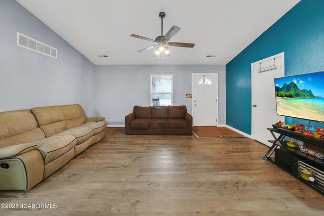 4122 CO RD 4006, Tebbetts, MO 65080