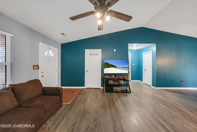 4122 CO RD 4006, Tebbetts, MO 65080