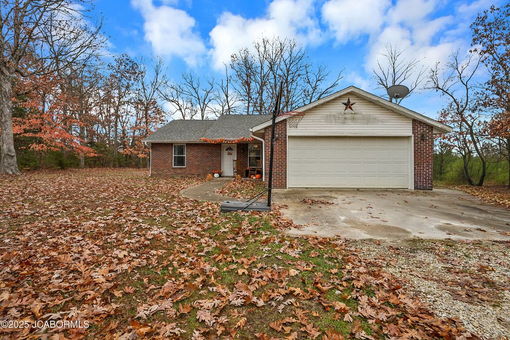4122 CO RD 4006, Tebbetts, MO 65080