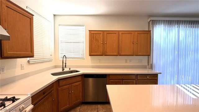 9243 Sterling Hill Avenue, Las Vegas, NV 89148