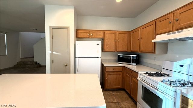 9243 Sterling Hill Avenue, Las Vegas, NV 89148